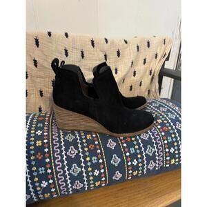 TOMS Kallie Suede Wedge Black Ankle Bootie - Size 7